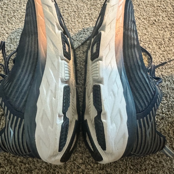 Hoka One One Bondi 6 Running Shoes size 9 - Picture 3 of 4